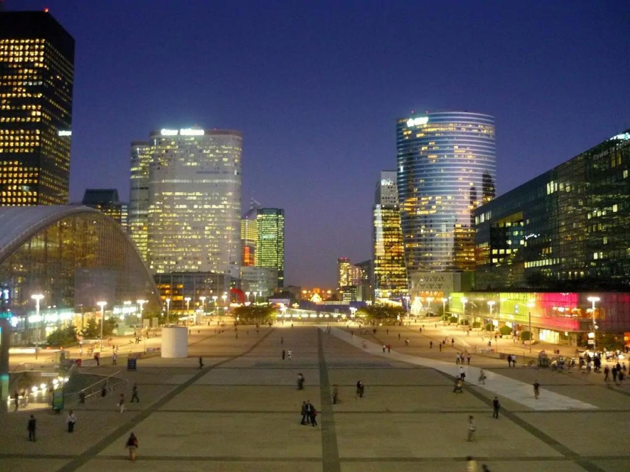 Ferienwohnung A 10 Min De La Defense Et A 20 Min De Paris Suresnes Exterior foto